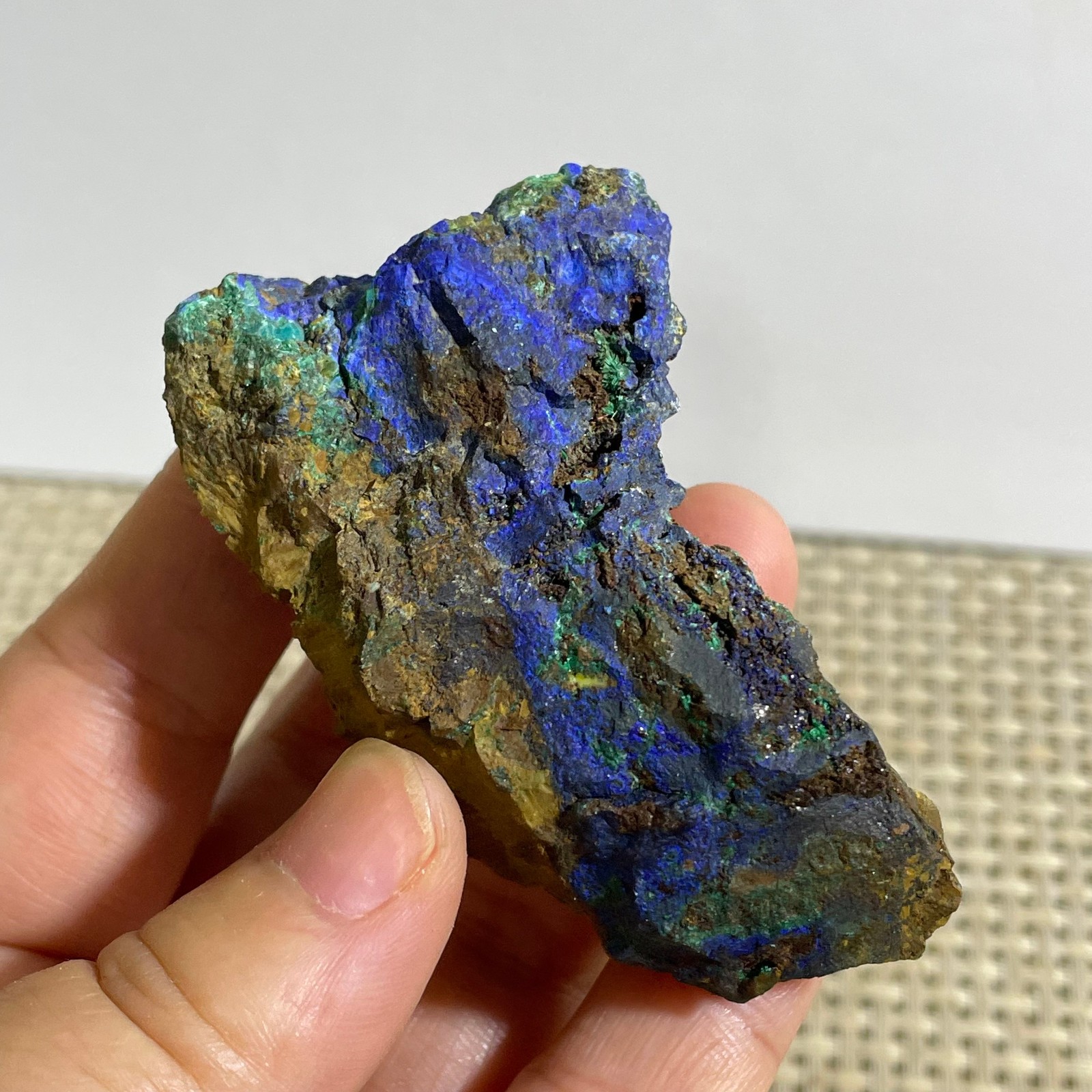 Restoration of Blue Copper Ore Quartz Mineral Samples 53g