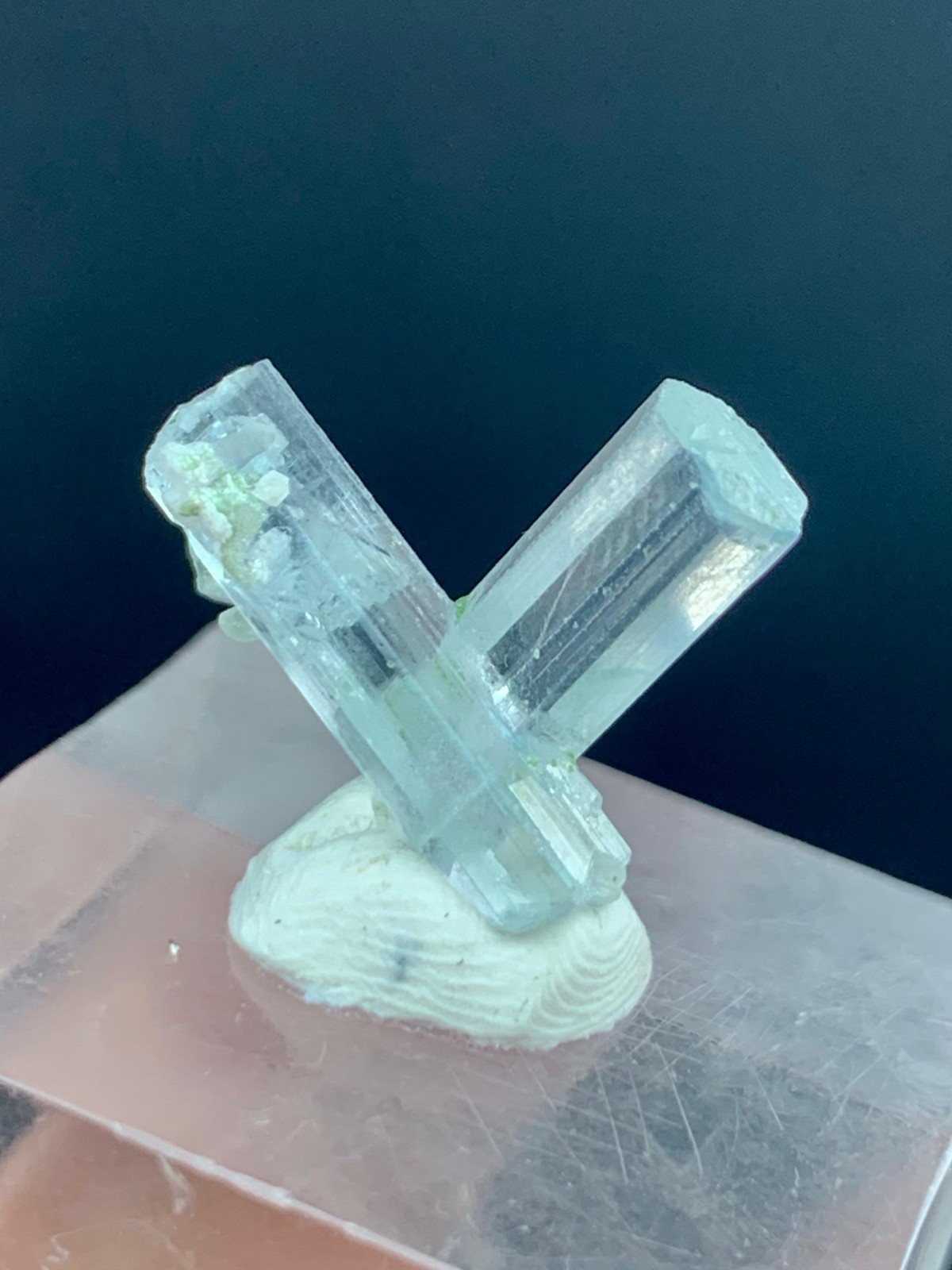 07 Carats Transparent Cross Aquamarine Crystal Specimen From Shigar Pakistan