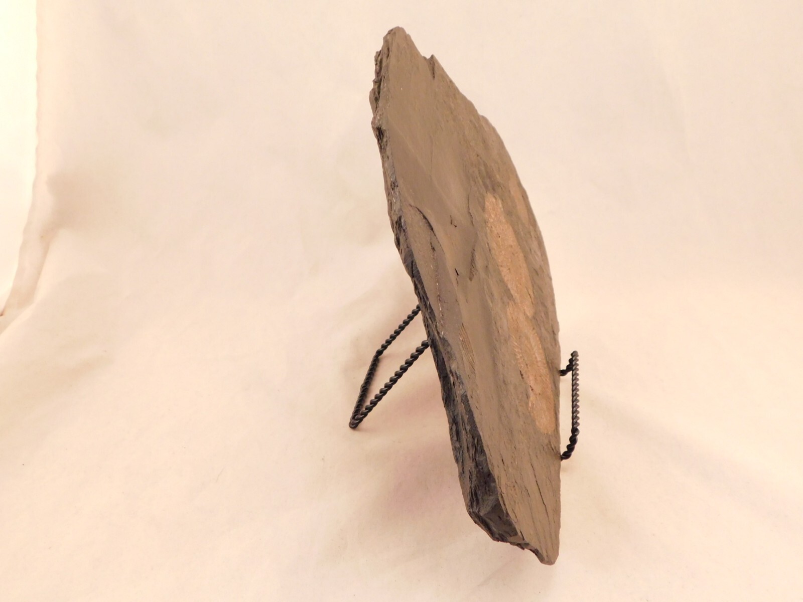 Easel Display Stand Black Metal SMALL Size TWIST Design