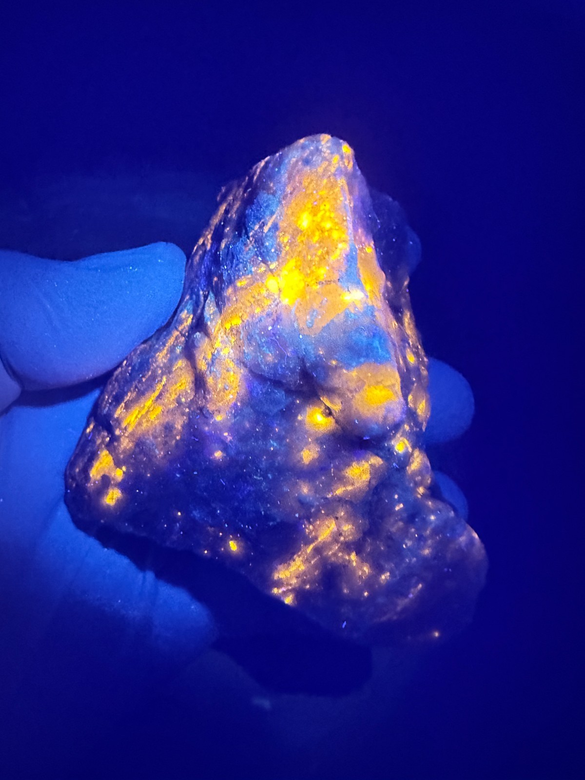 LARGE 15 OZ. Rare Highly Fluorescent North Carolina Sphalerite in Barite