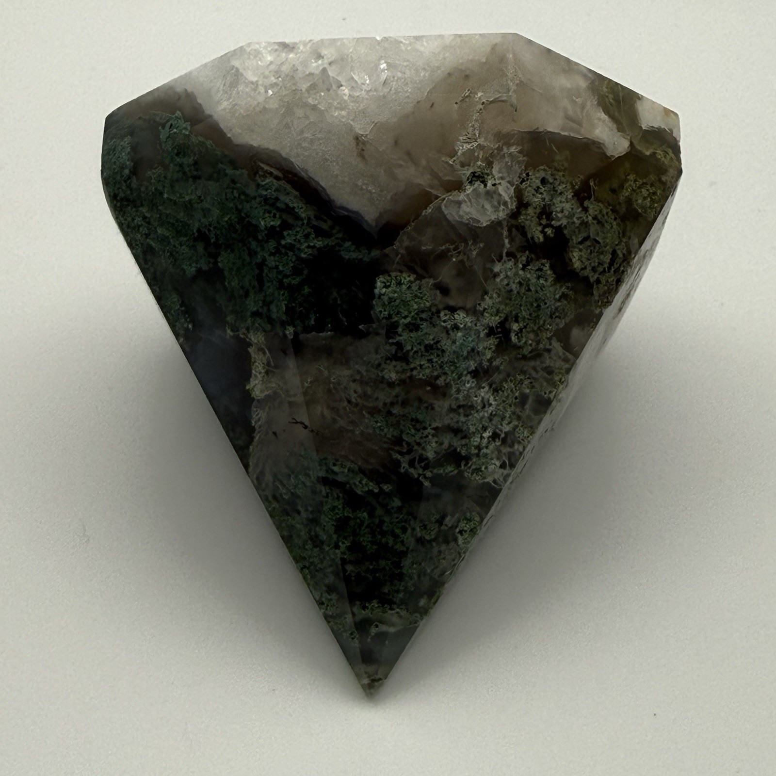 Multi-colored Green and Quartz Polished Moss Agate Diamond Carving