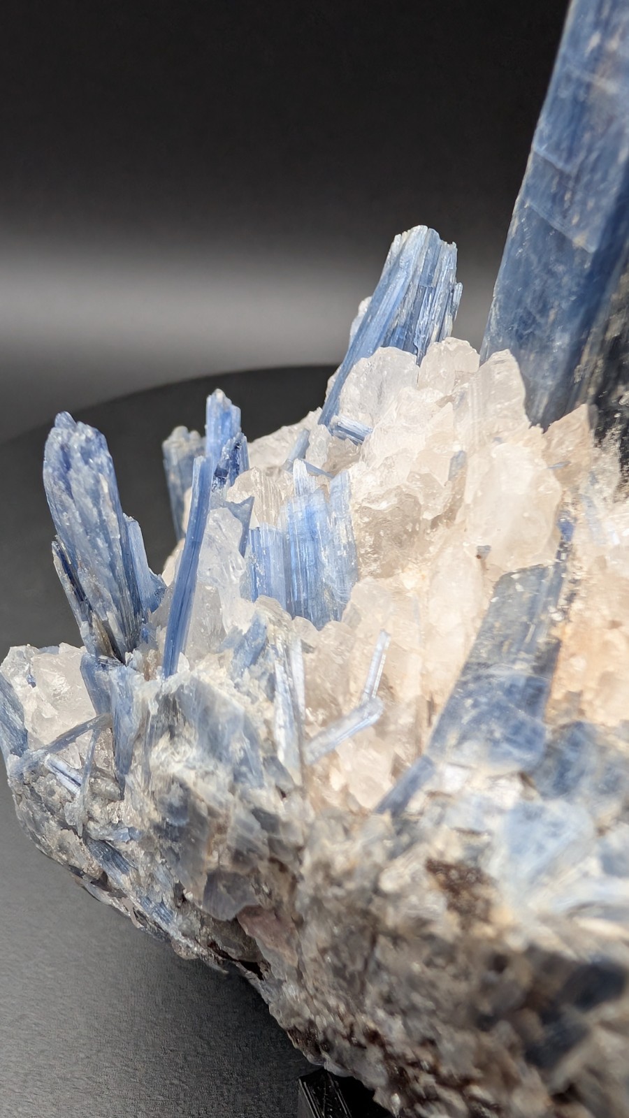 Kyanite, Quartz – Minas Gerais, Brazil