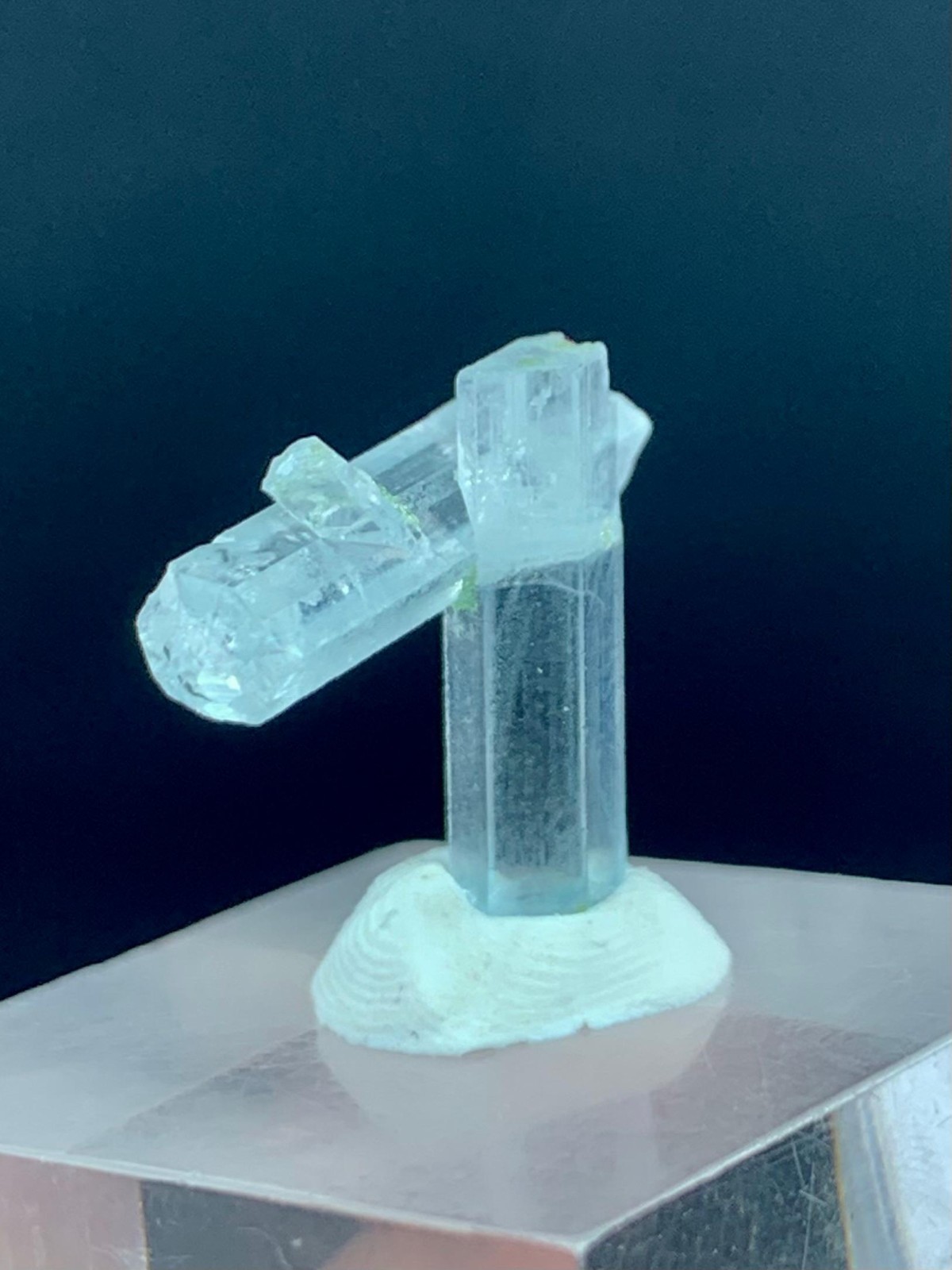 07 Carats Transparent Cross Aquamarine Crystal Specimen From Shigar Pakistan