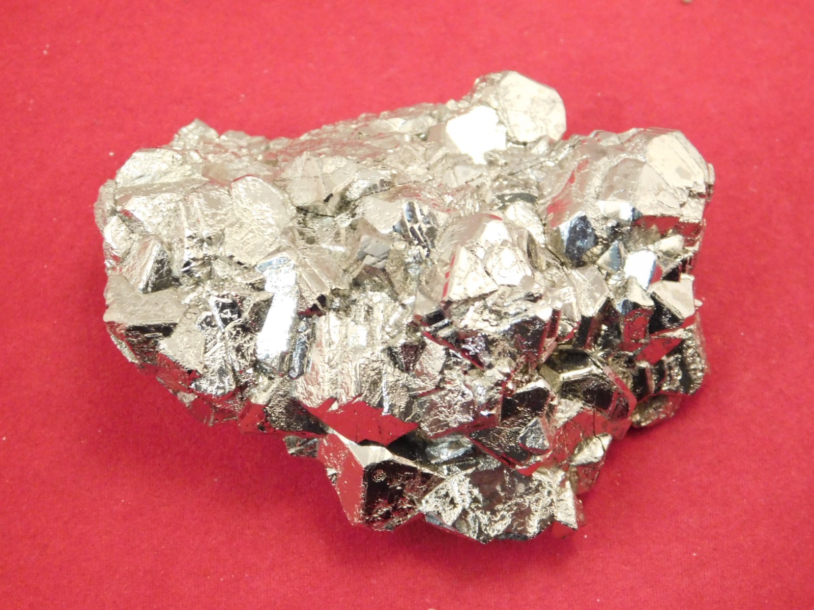 RHOMBIC PYRITE Crystal Cluster 100% Natural Peru 128gr