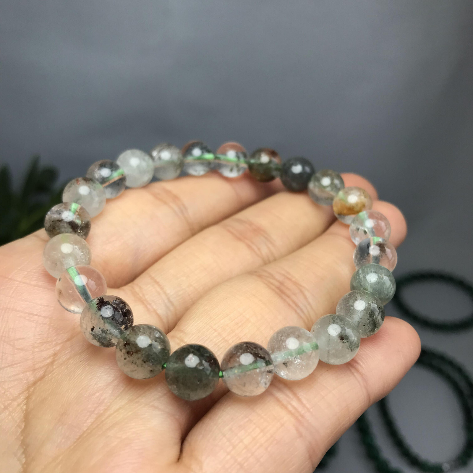 10Pcs Wholesal Natural Polish Green ghost stone bracelets Crystal ball 8mm
