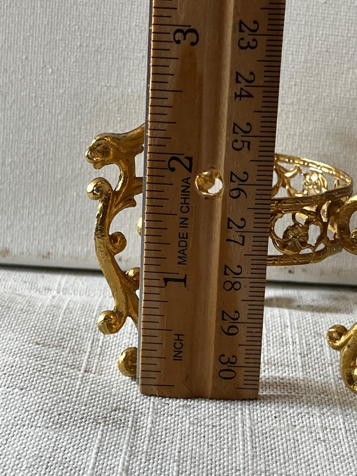 Gold Tripod dragons stand brown and reddish-brown stone Brazilian jasper egg..