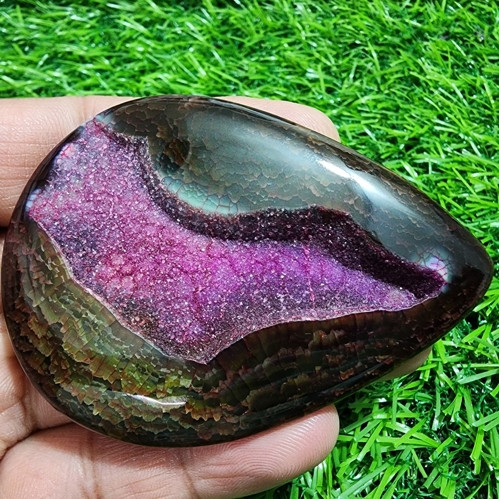 100% Natural Yummy Window Druzy Agate Pear Shape 197 Carat Gemstone For Jewelry