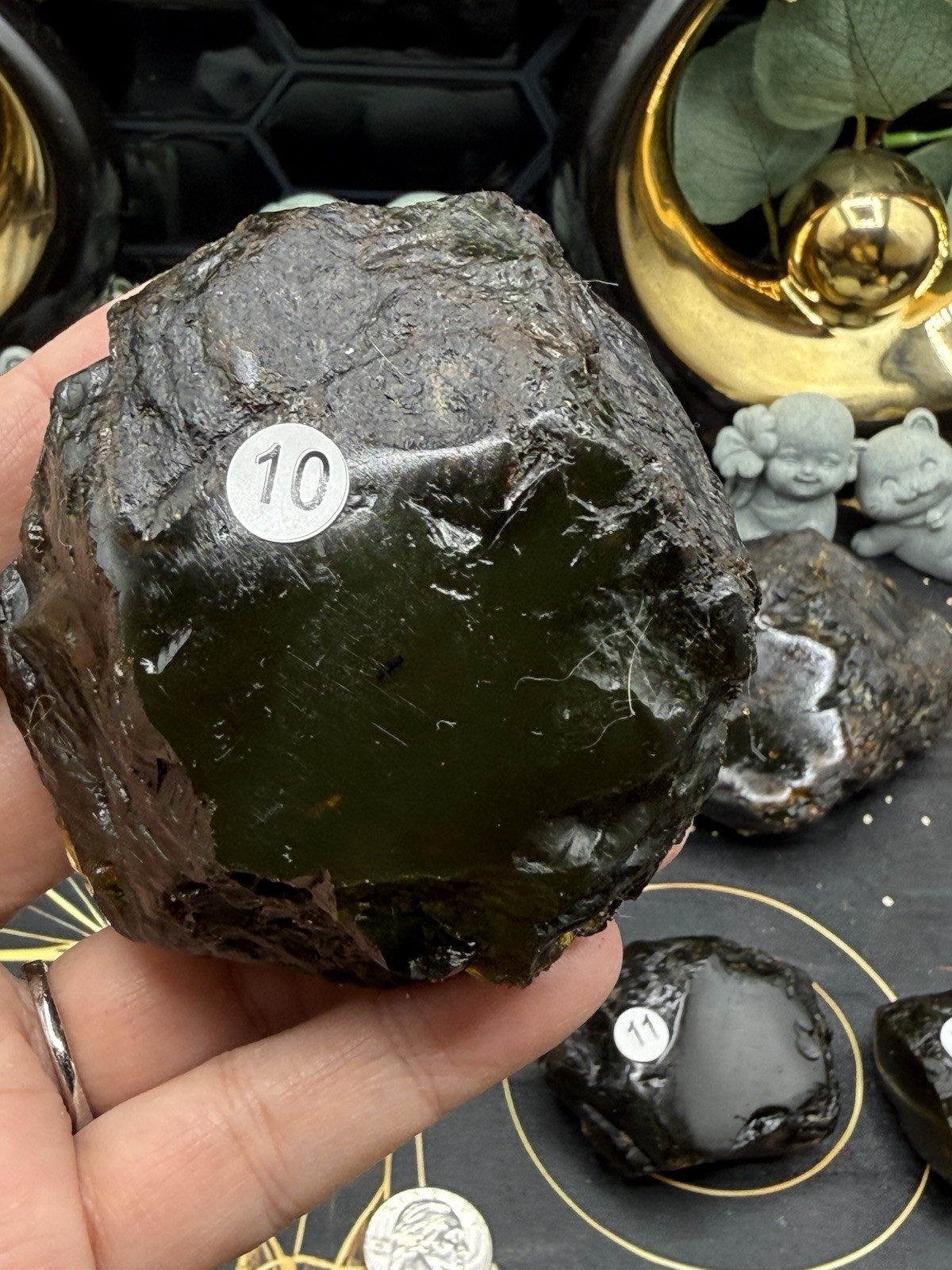Natural Black Indonesian Amber Uvreaction Great pieces Free ship