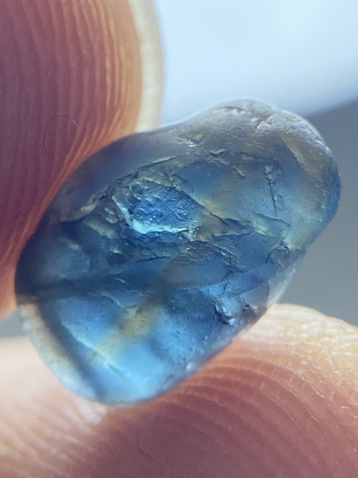 3 Carats Amazing Facet Grade Blue Teal Sapphire Rough Piece@Madagascar