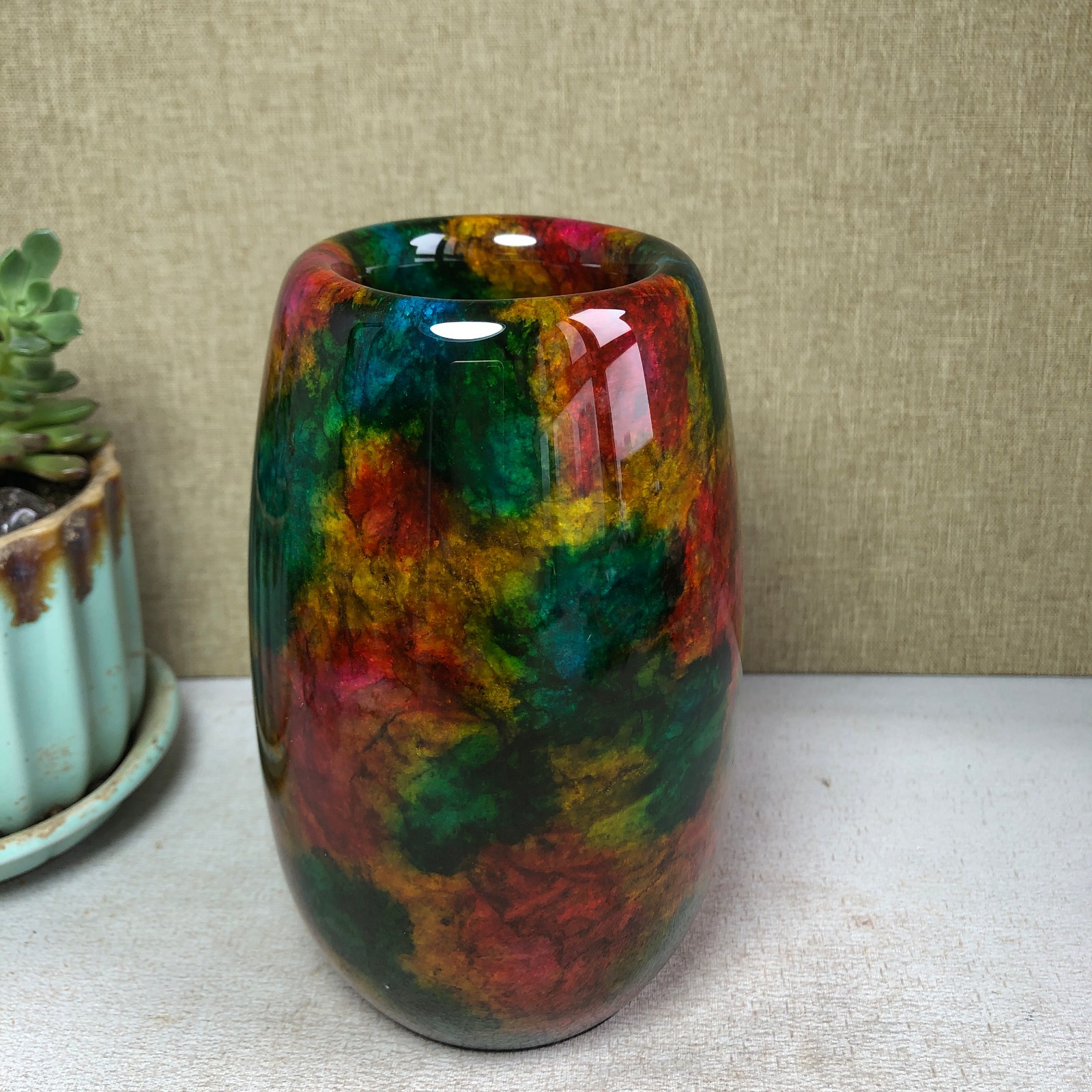 Natural “Seven Colors Jade” vase specimen -Taiwan China 1190g 130mm A4587