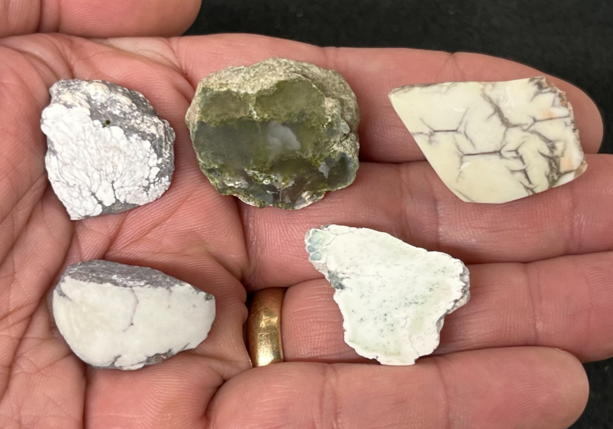 Lot of 5 pieces of Datolite Keweenaw Peninsula, Michigan