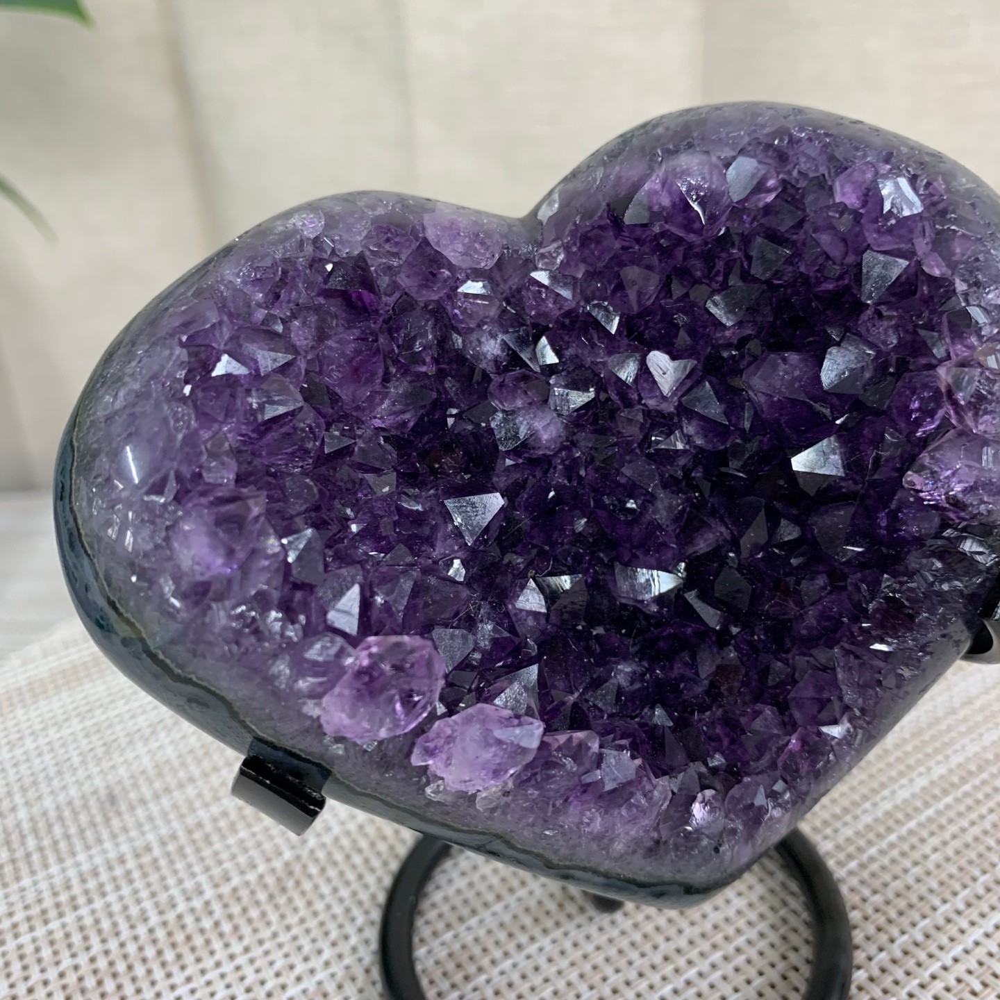 380G Natural Agate Amethyst Heart Crystal Pendant Healing Decor With Stand