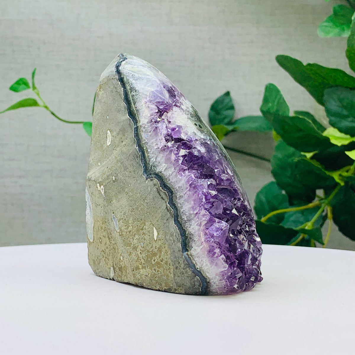 633g Natural Amethyst Geode Mineral Specimen Crystal Quartz Energy Decoration
