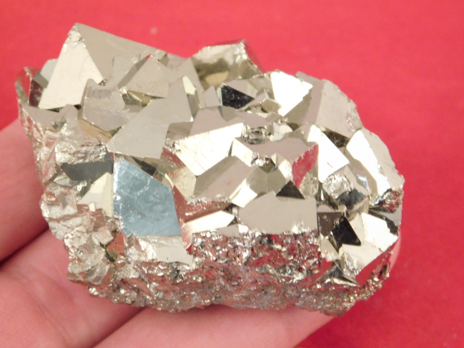 PYRAMID Shaped Crystals! Tetrahedron PYRITE Crystal Cluster Peru 184gr