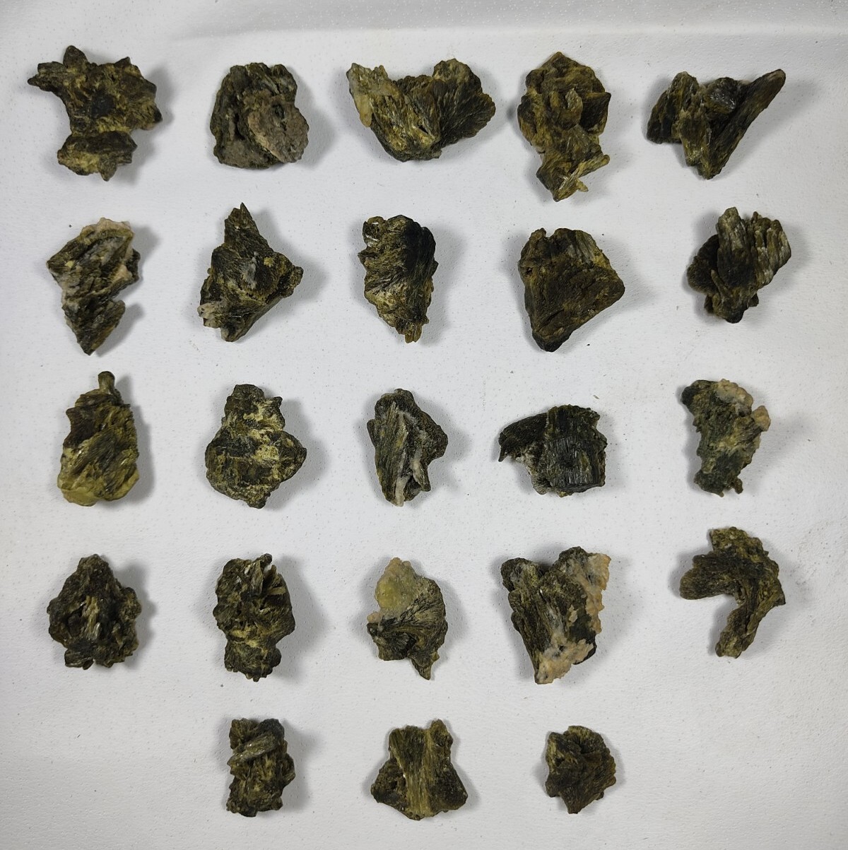 200gms Of Aesthetic Epidote Crystals Lot From Baluchistan, Pakistan.