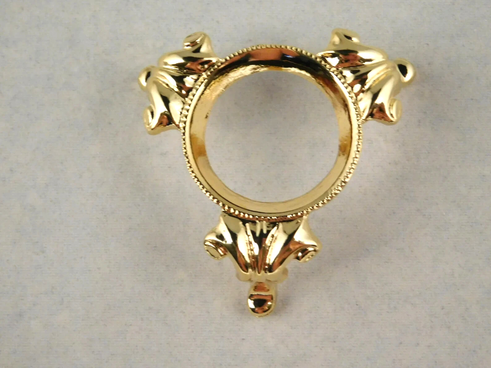 Sphere Display Stand Small Size Princess Design Gold Color