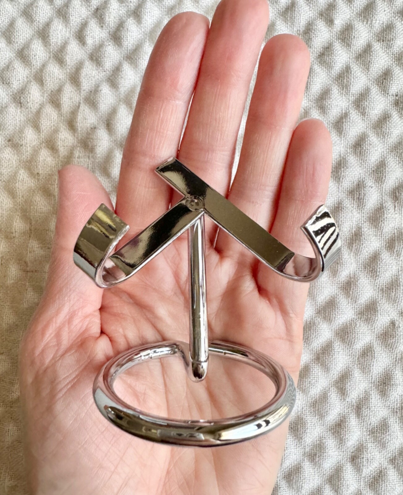 New Silver Tone Metal Display Holder for Stones & Crystals 2.5” – STAND ONLY