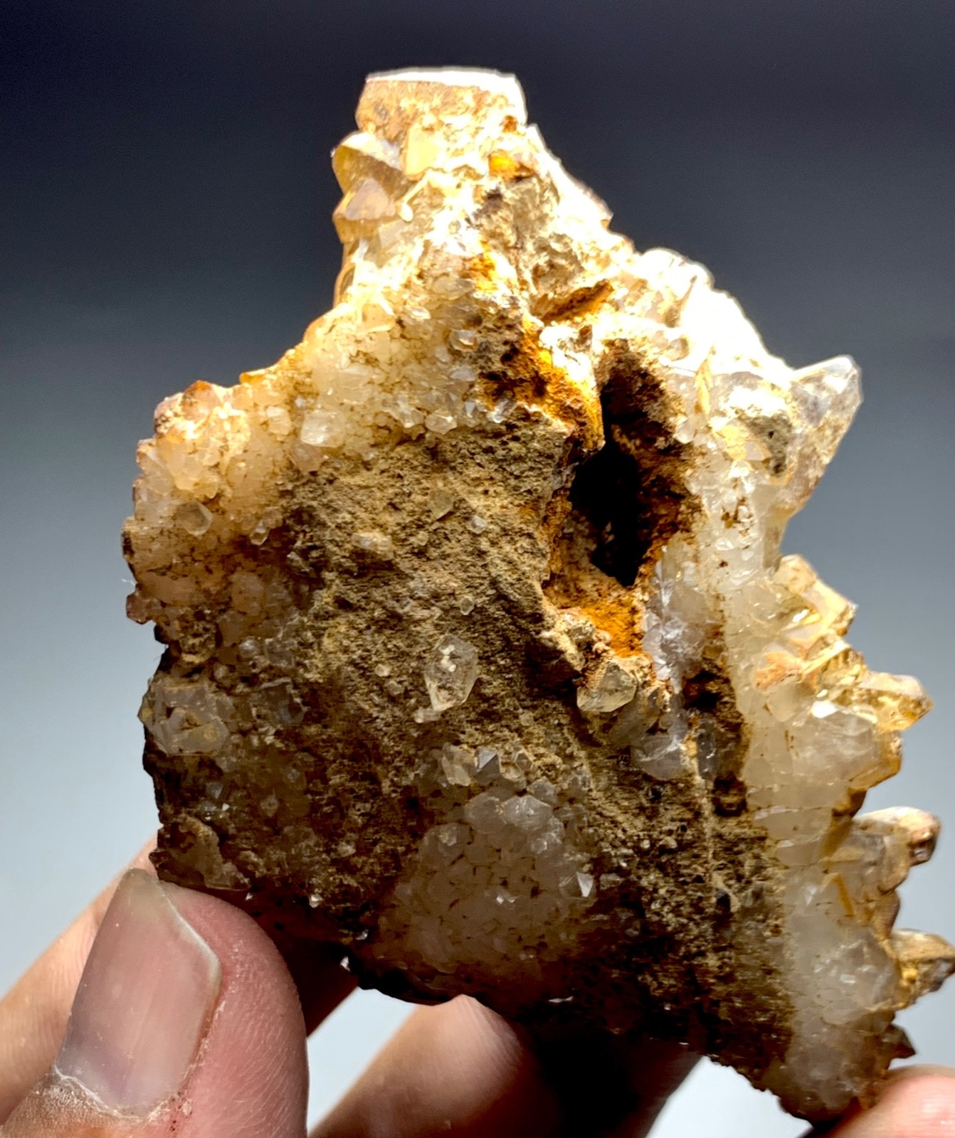 380CT Terminated Natural Quartz Crystals Bunch Specimen From Afghanistan