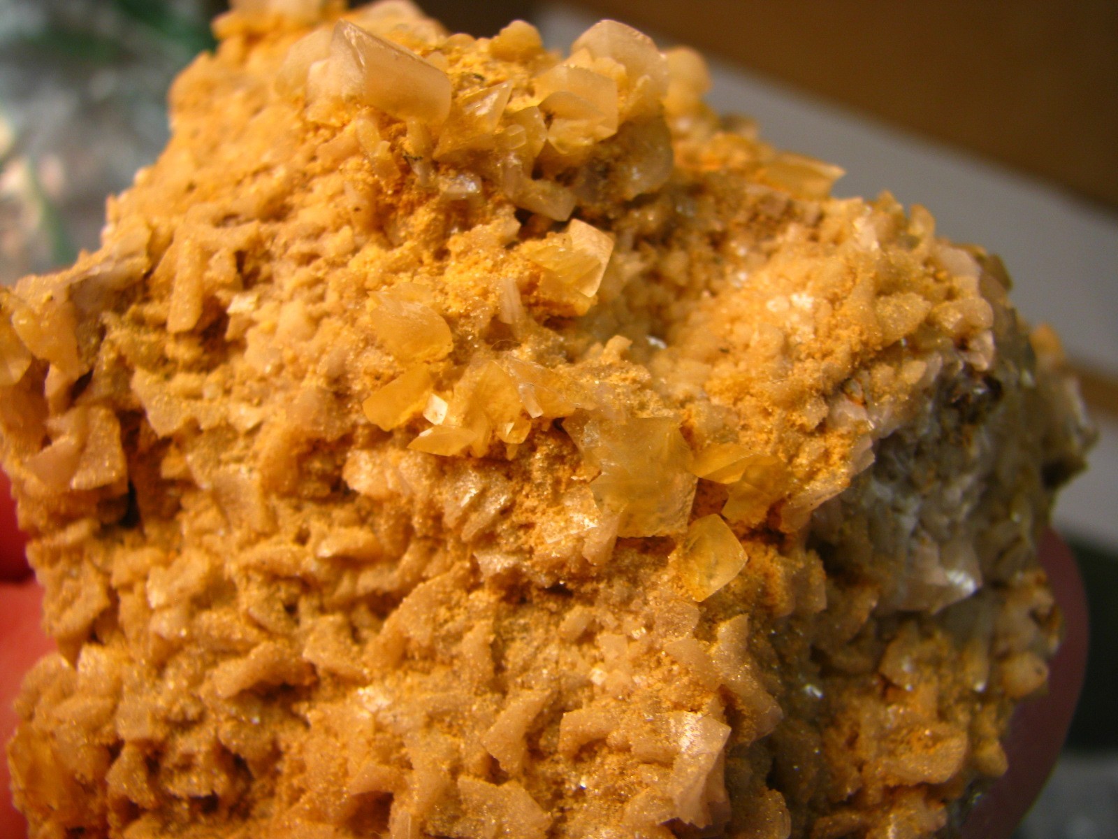 1/2lb 4x3x2inchs CALCITE CRYSTALS ON DOLOMITE WAYNE CO. MISSOURI USA #296