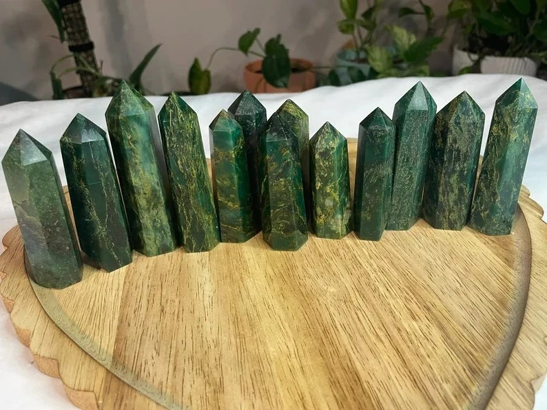 1 LB Wholesale Lot Natural Green Emerald Crystal Towers Healing Gemstone Points