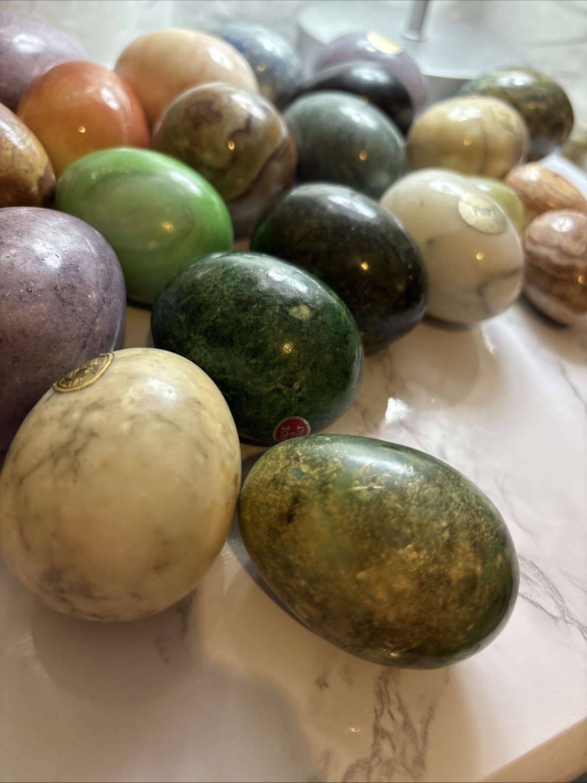 25 Vtg Stone Eggs Lot Onyx Alabaster Quartz Marble Obsidian Jasper Mixed sizes