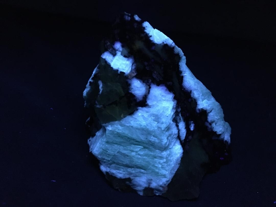KB: GREAT!! BRIGHT!!! SW FL. BLUE/WHITE PB-RICH ORTHOCLASE FROM NSW, AUSTRALIA