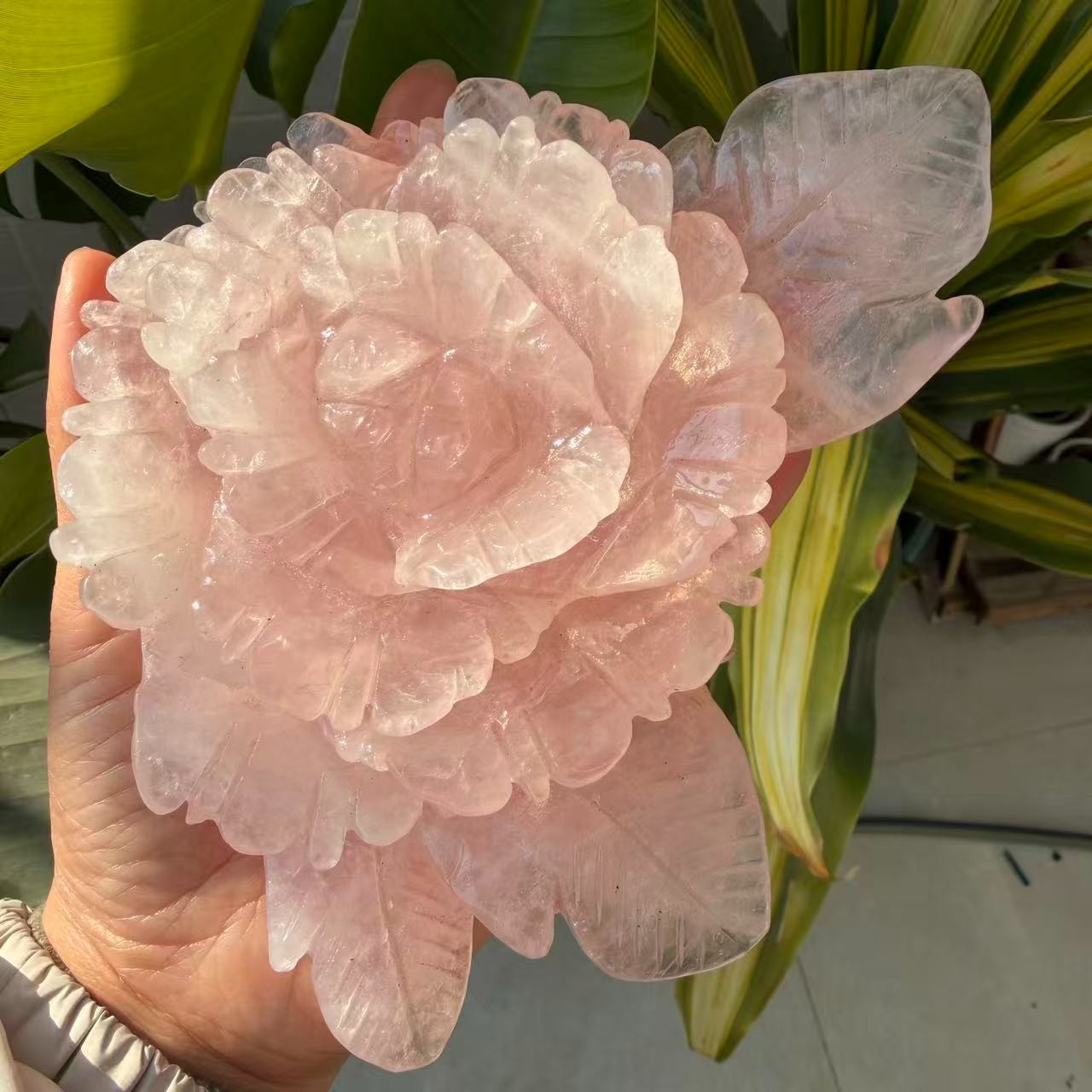 1pc Natural rose quartz Carved Flower Skull Crystal Reiki Healing Decor Gift