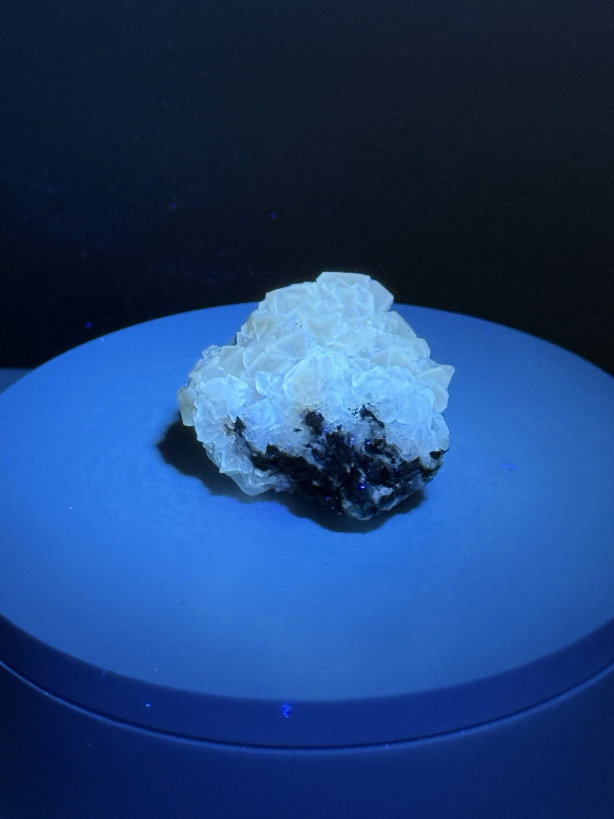 GLOWING Merkaba Calcite Fluorescent & Phosphorescent Mineral Specimen – Mexico
