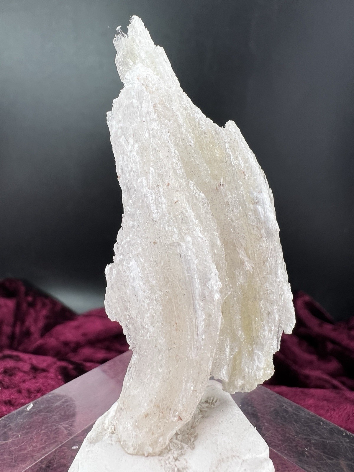 Fluorescent White Gypsum Selenite Buena Tierra Mine, Santa Eulalia, Mex. 18 g.