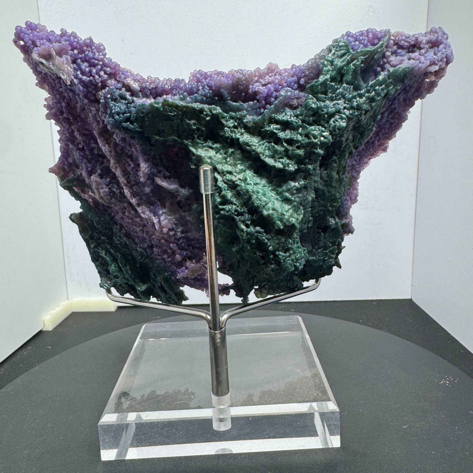 695G Natural purple grape agate quartz crystal granular mineral specimen