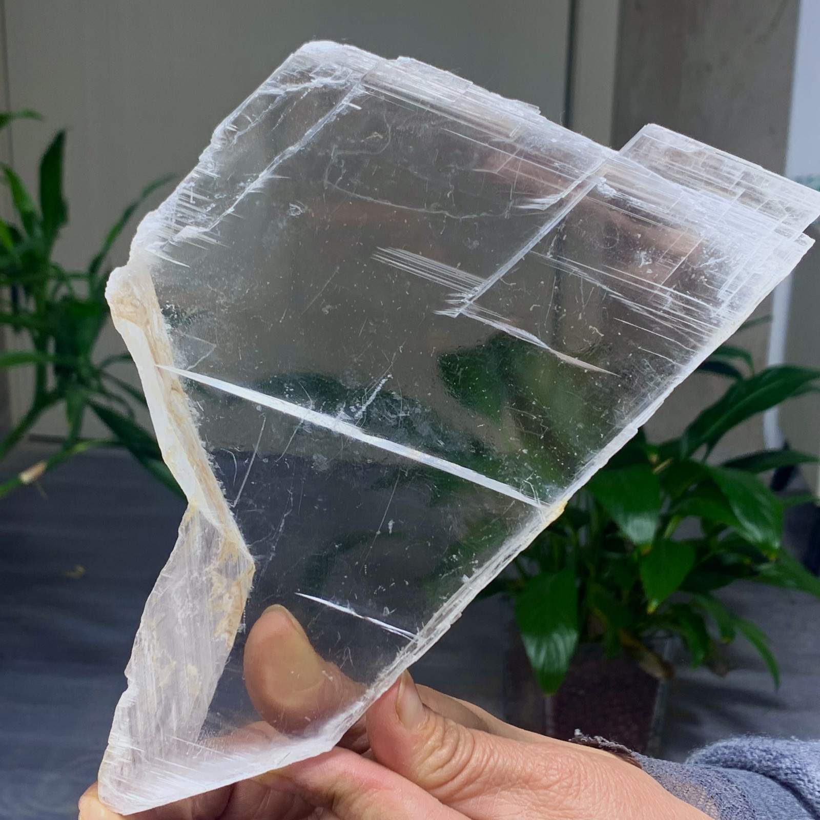 494G Natural selenite gypsum quartz crystal slab mineral specimen healin