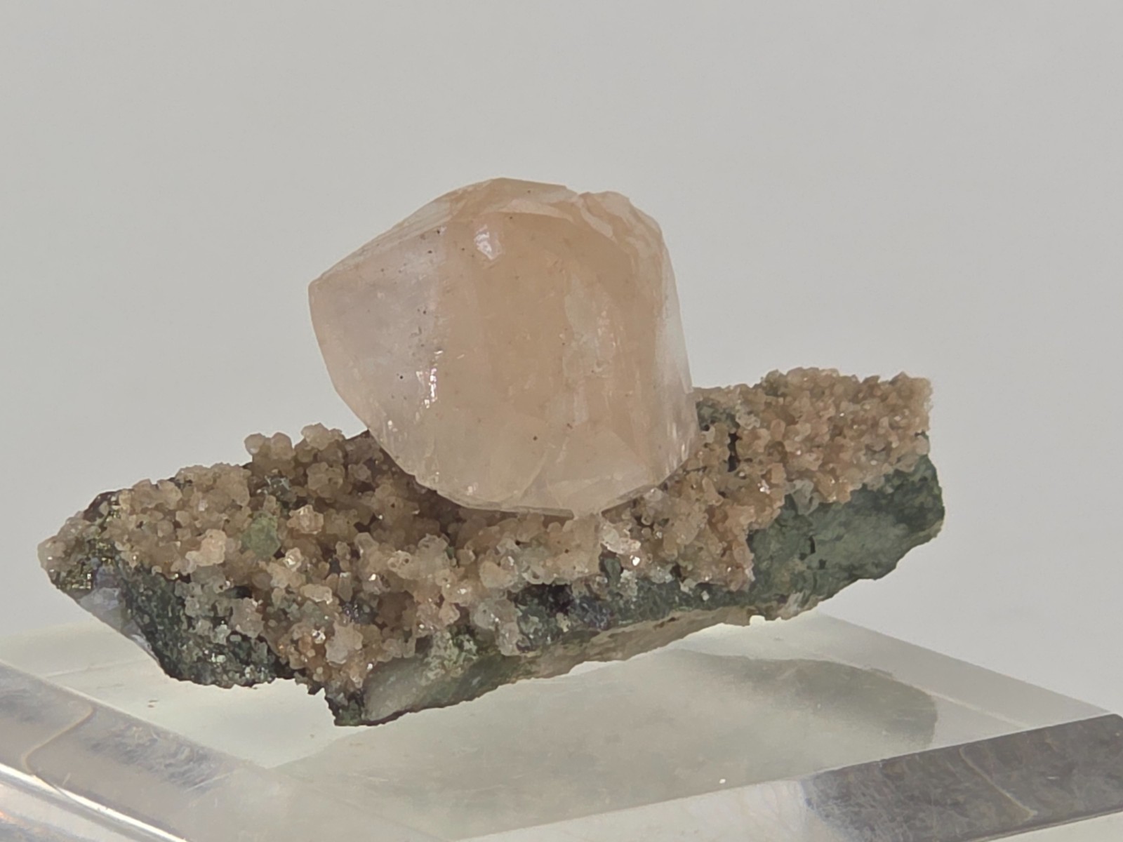 Fluorescent Calcite, Fujian, China C-19