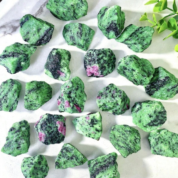 10Pcs Lot Rough Ruby Zoisite Stone Chunks Healing Energy Crystal Mineral Rocks