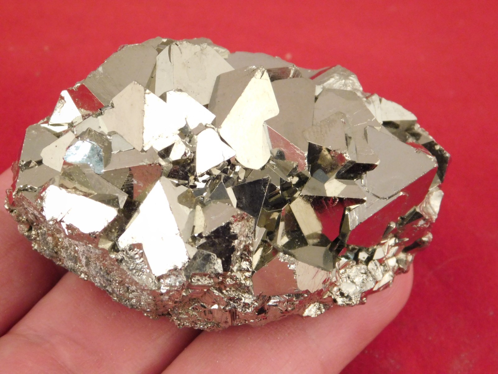 PYRAMID Shaped Crystals! Tetrahedron PYRITE Crystal Cluster Peru 184gr