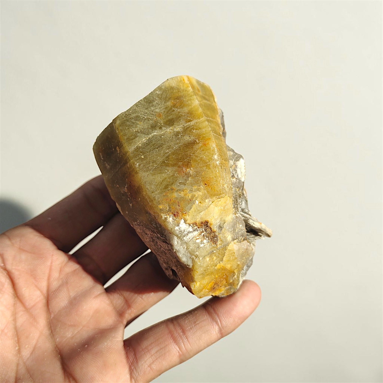 297g Natural Rough Heliodor Beryl Crystal Mineral Specimen Yellow Beryl India