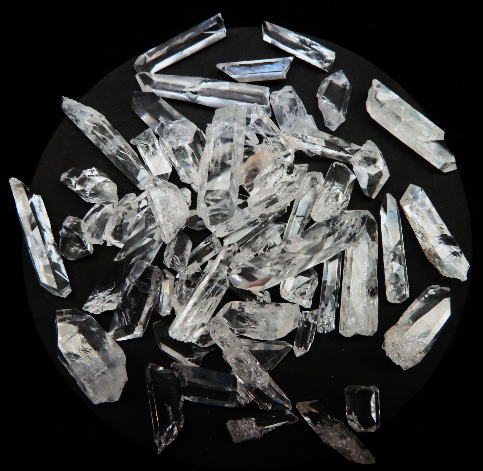 QUARTZ CRYSTALS, 8 OZ LOT OF SELF-NUCLEATED POINTS, LAB GROWN IN CLEVELAND, OHIO