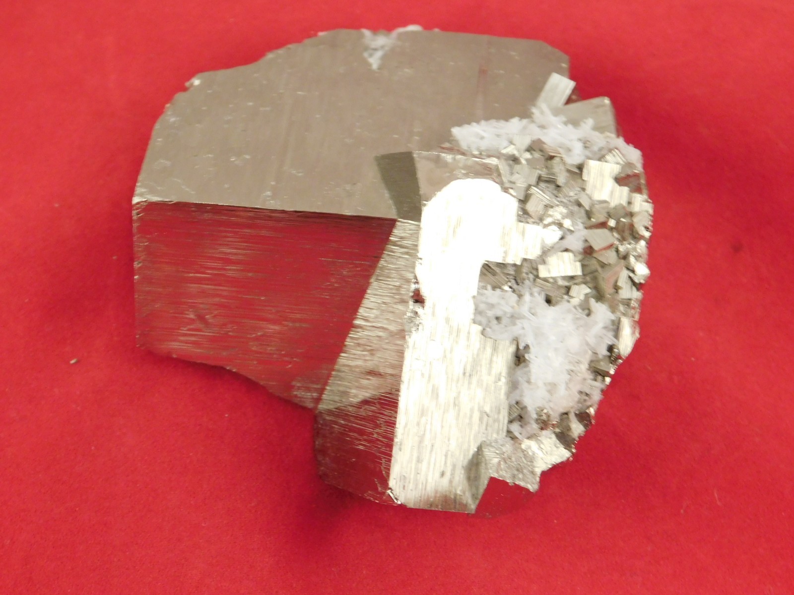 Big! Very Nice and 100% Natural PYRITE CUBE Cluster From Peru 506gr