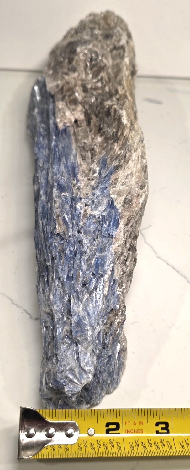 8LB 15″ BLUE OCEAN KYANITE IN NATURAL MICA FORM