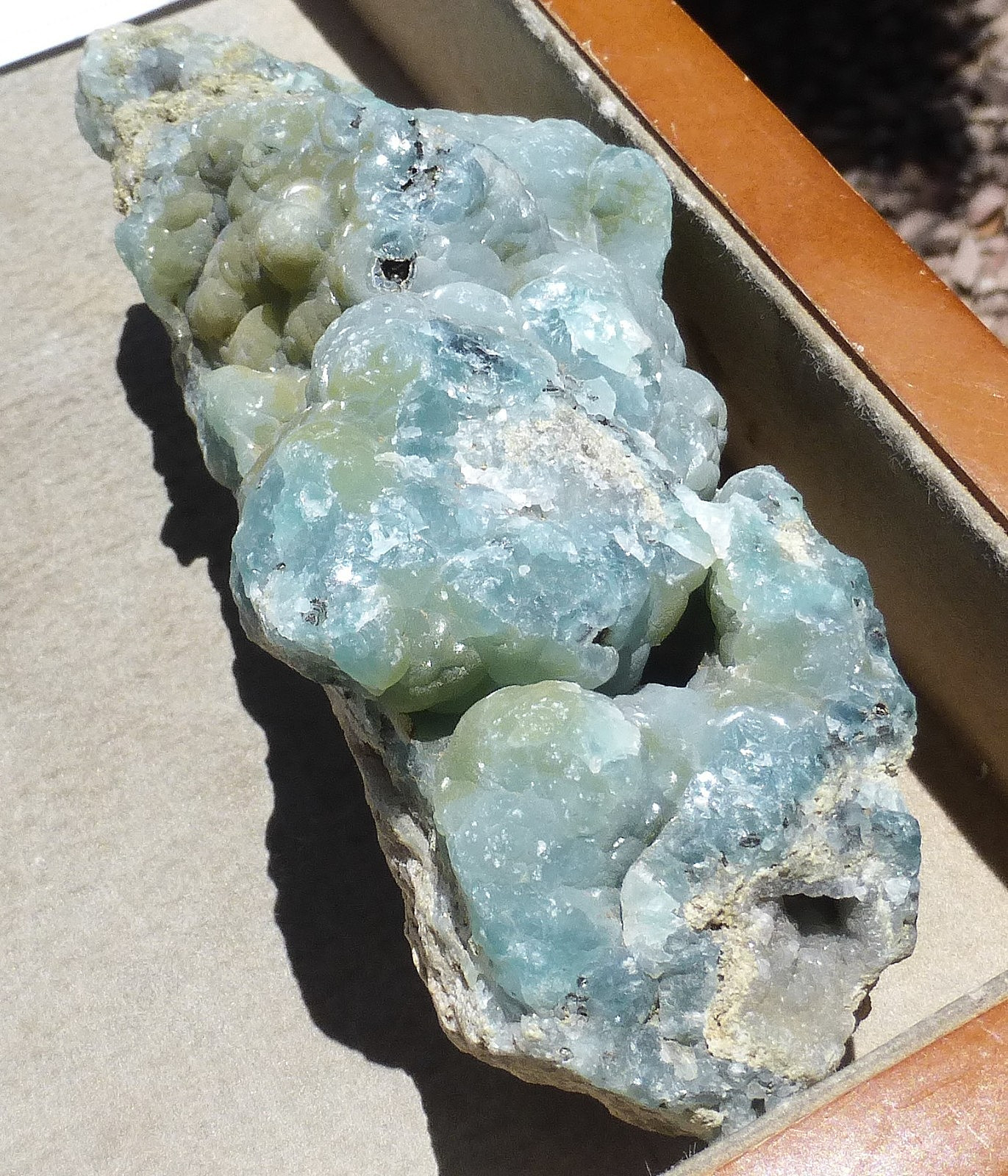 Large GREEN Smithsonite specimen from Choix Sinaloa Mexico (295 grams.)