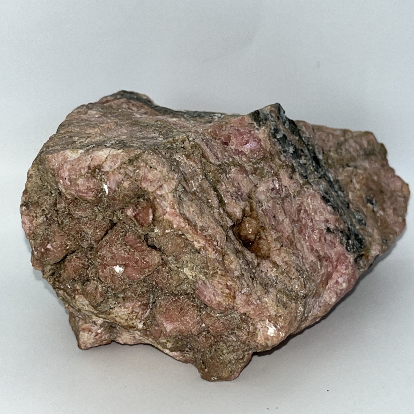 Rhodonite w/Franklinite 940g Franklin NJ 120x90x85mm Rose Pink Gemstone Specimen