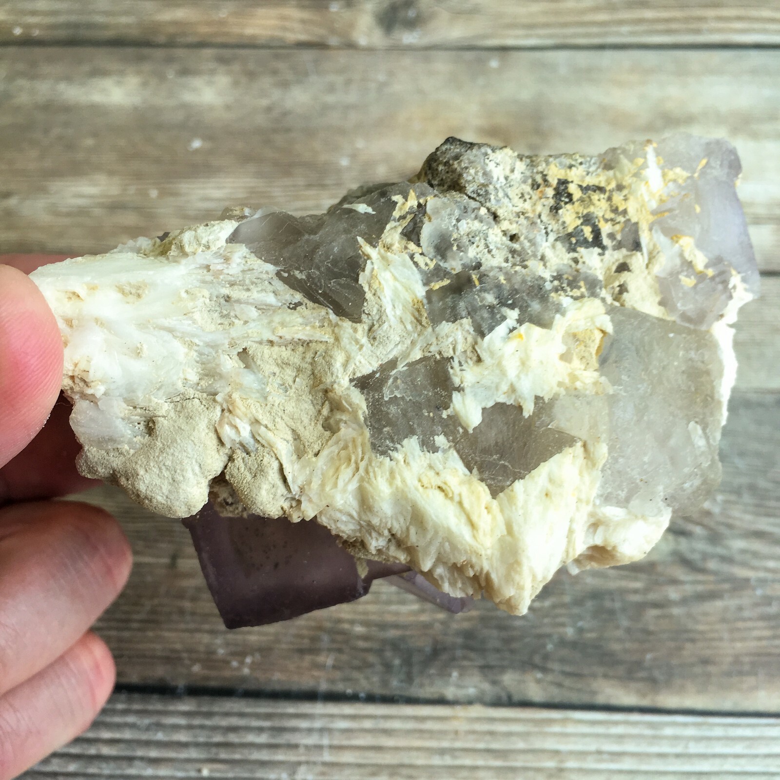 Purple (Lilac) Fluorite Crystal Cluster w/ Baryte: 3.8″ Long; 13.9 oz (394 g);
