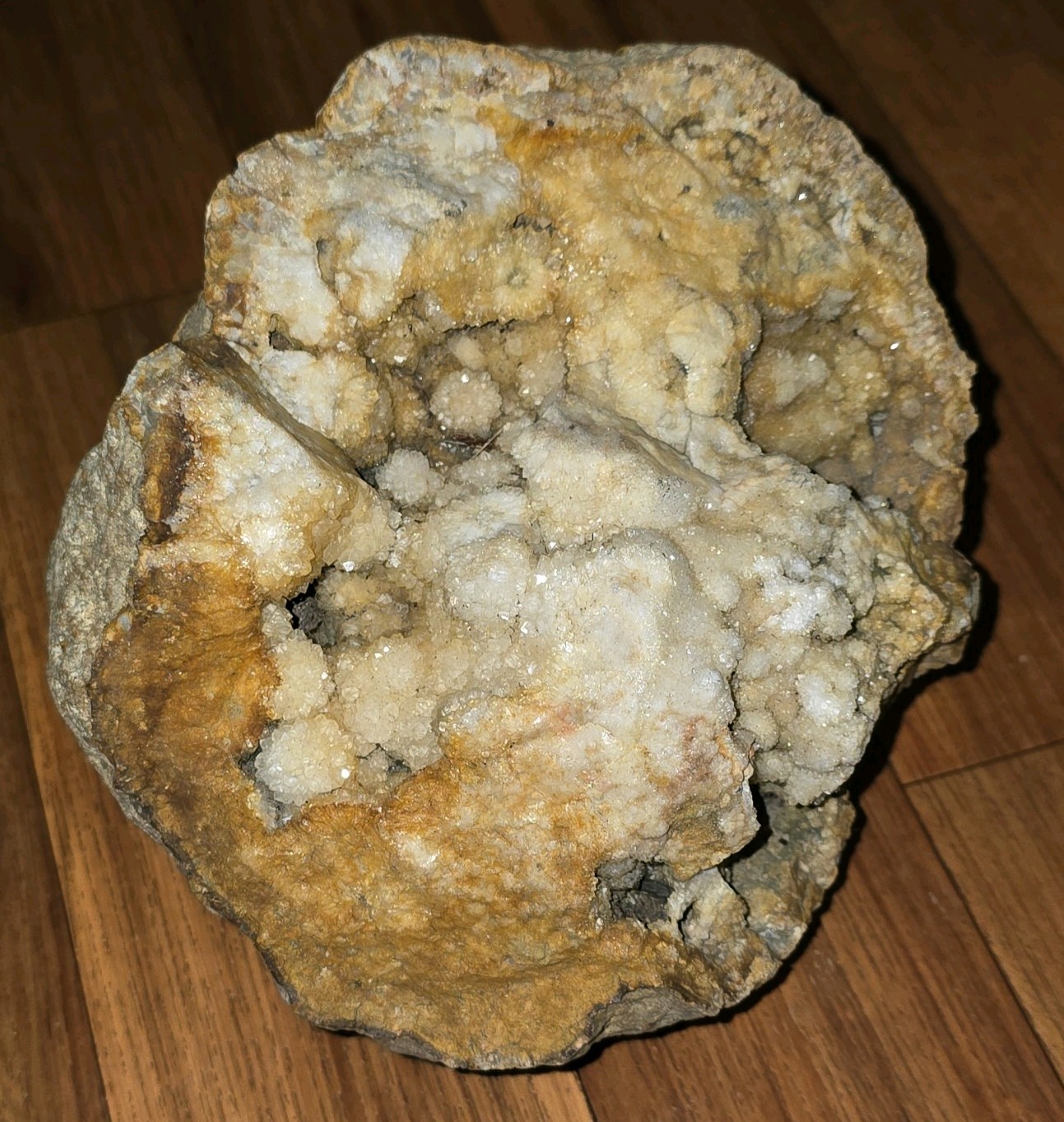 Large Kentucky Quartz Crystal Iron Geode Display Specimen DRUZY SOLID Beautiful