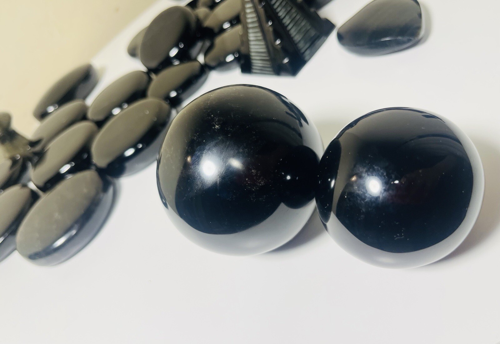 Gold and Black Obsdian Stone: Hot Stones for Massages,Spheres,Bracelets!!!