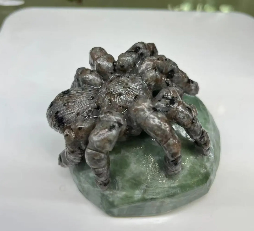 Natural Yooperlite Crystal Spider Carving: Healing Home Decor, 2.6″