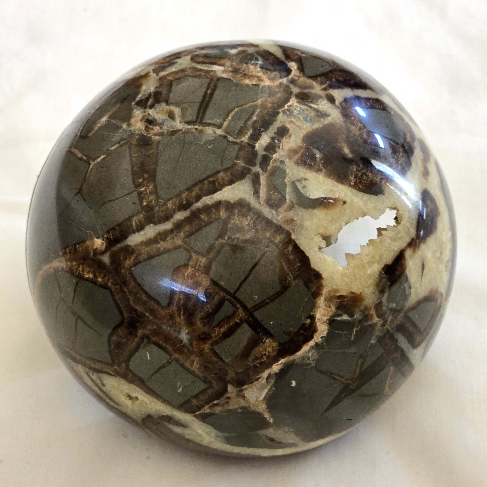 Geode Nodule Opened Polished 3 1/2″ Diameter Approximately Unbranded No Location