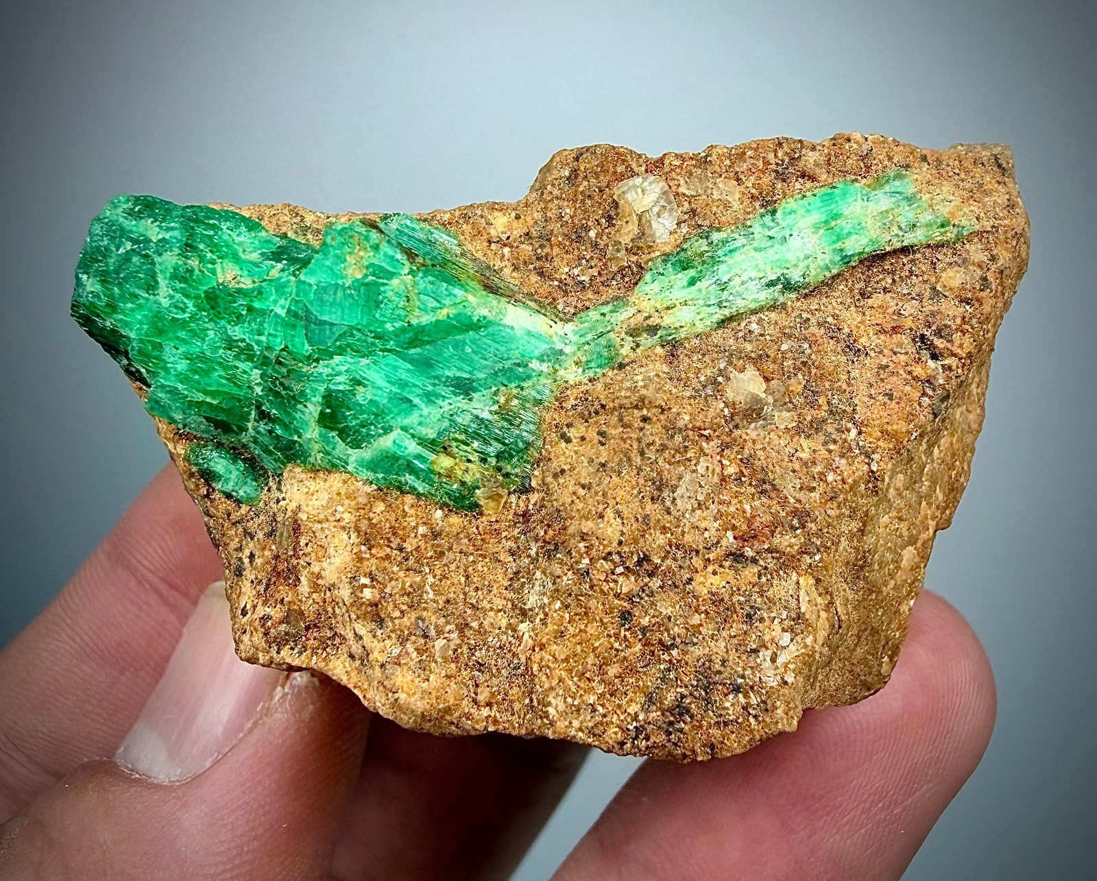 Emerald Crystals on Matrix/Terminated/Exquisite/71 GM @Panjshir, Afghanistan.