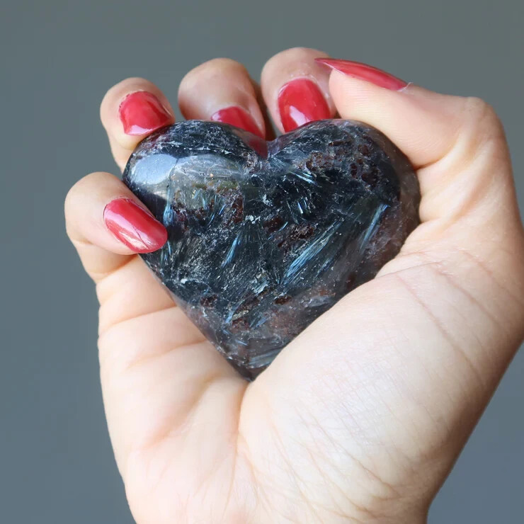 Natural Arfvedsonite Heart Stone Quartz Reiki Healing Crystal Gift Home Decor