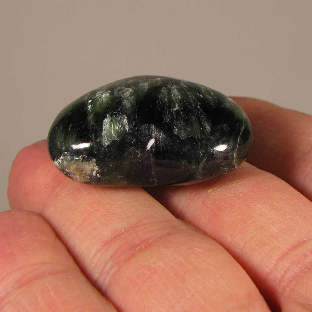 35mm SERAPHINITE Heart Polished Palm Stone – Siberia, Russia