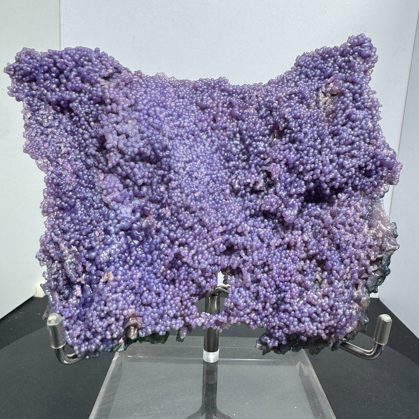695G Natural purple grape agate quartz crystal granular mineral specimen