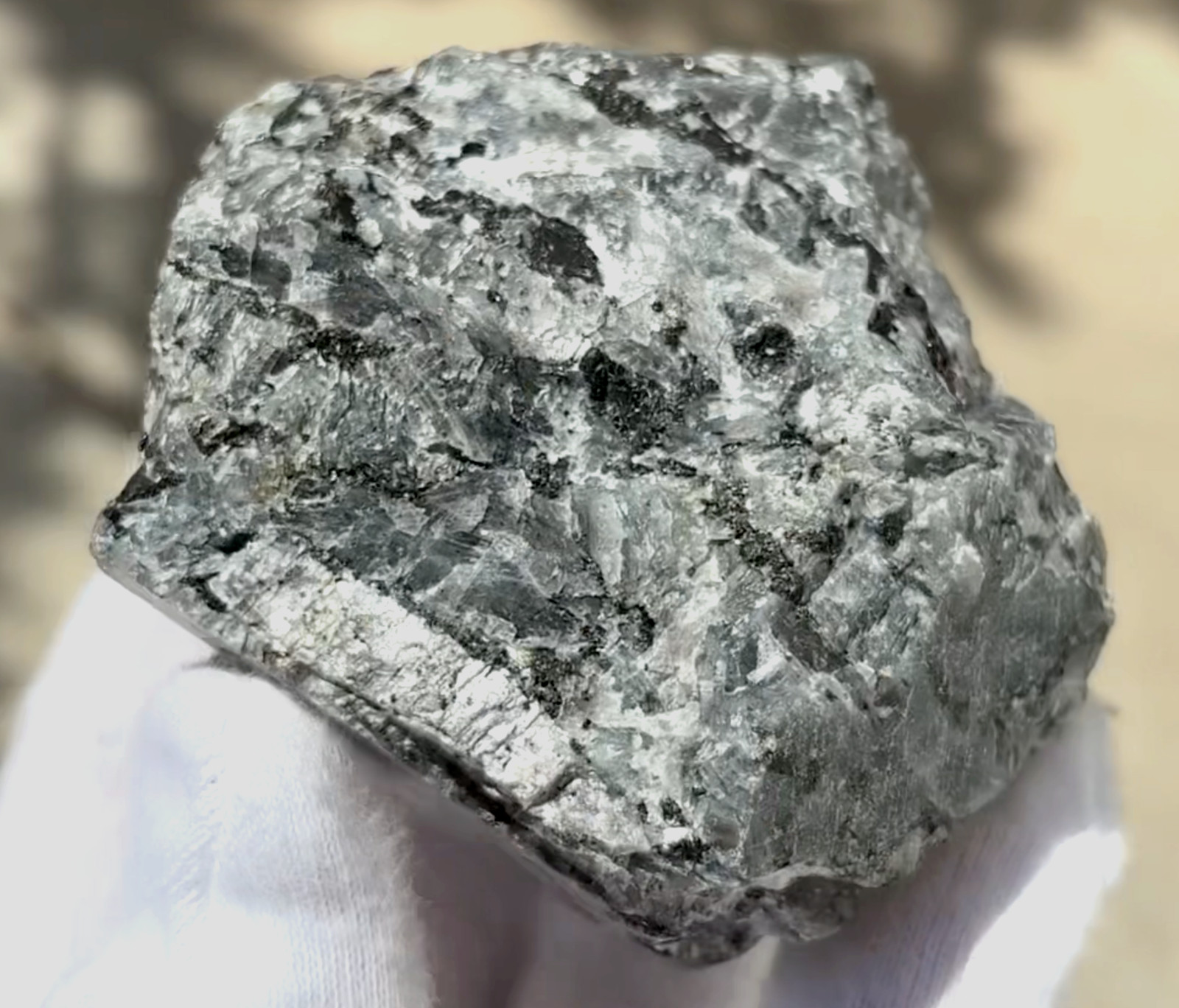 SEE VIDEO 2.5LB LOT FLASHY LARVIKITE LARVAKITE ROUGH SPECIMENS FLASH RAW LARGE-R